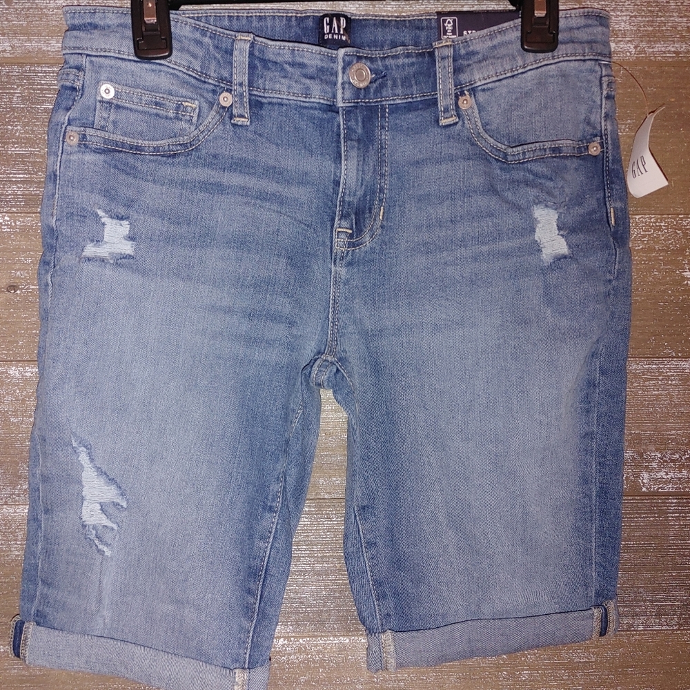 GAP Women's 9" Denim Bermuda Shorts, size 27R